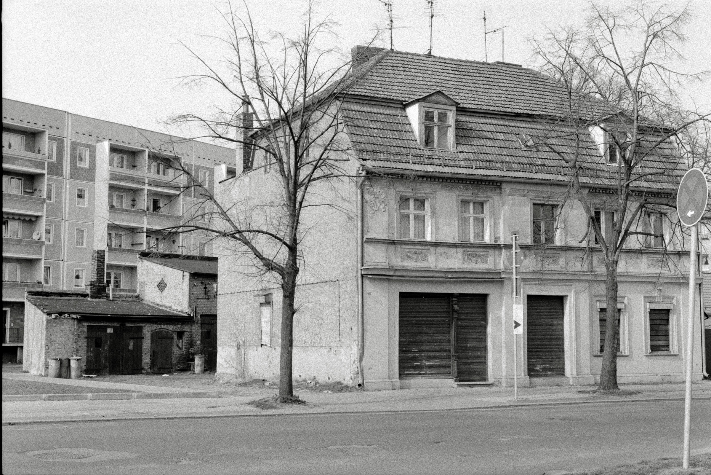 AHP F1993 03 003 sc240902 img32 NLP